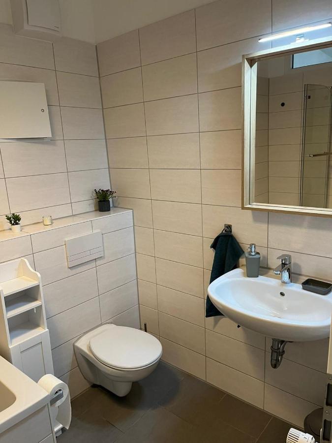 Schmuckstueck Im Herzen Rostocks Mit Gruener Oase Exterior photo